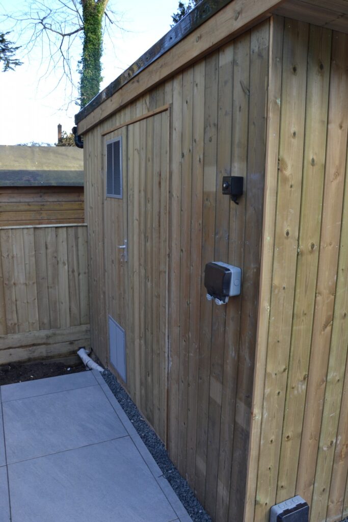 Modern garden room exterior in beaconsfield with bespoke design